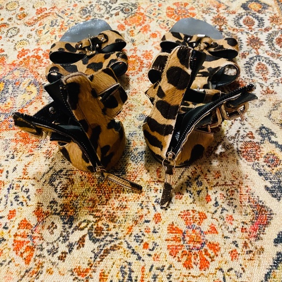 * Giuseppe X Balmain Calf Hair Leopard Sandals in size Women’s 36 * - Picture 6 of 14